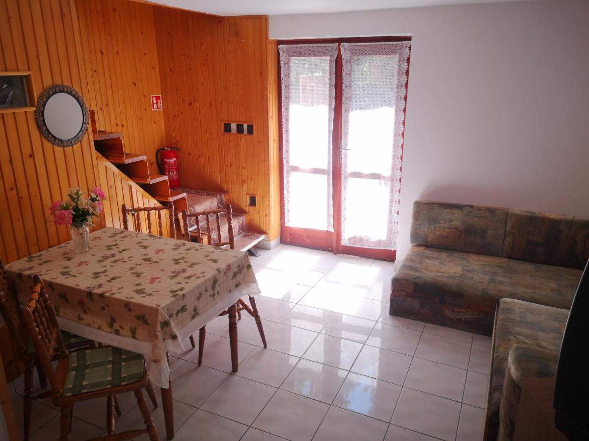 Vadasztanya Apartmanhazak Siofok Exterior photo